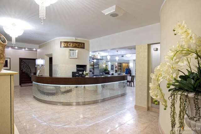 Отель Hotel Lord Кросно-6